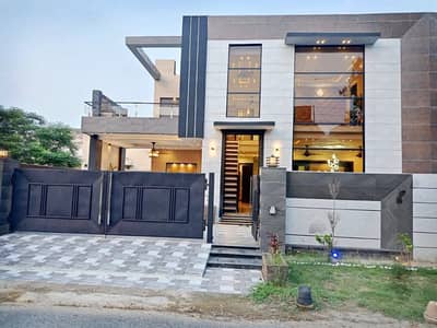 10 Marla House in Lake City Raiwind Road